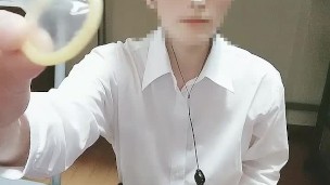 イケメン和製コンドームオナニー！最後はラバーで大量射精！003