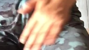 タンクトップ×グリーン