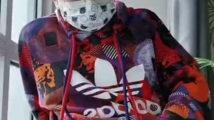 かわいい日本人男子が窓際でオナニーに夢中