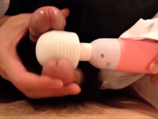 日本人女装男子のおもちゃプレイでザーメンが一緒に出る