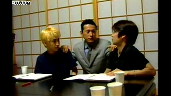 日本人教師が生徒を犯すアナルセックス