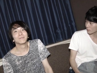 日本の十代の若者ゲイカップルがアナルセックス