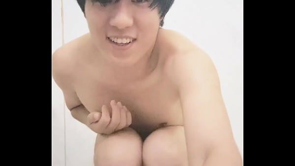 顔出しでチクニーしながらじっくりオナニー