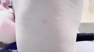 10代大学生オナニー　AVを見ながらオナホで喘ぎ、腰振り射精