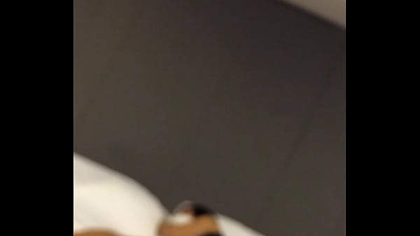 アネロスでオーガズムを迎える日本人少年