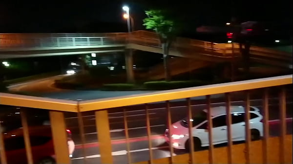 夜の野外露出！全裸になっちゃう変態です