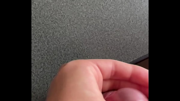 激しくシコって射精