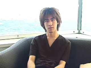 さわやかお兄さんがスケベにオナニーする日本のゲイビデオ