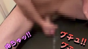 ローションをチンポに塗って下品な喘ぎ声出しながら変態オナニー
