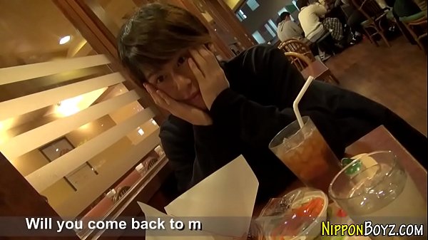 お尻いじるアジアのイケメン