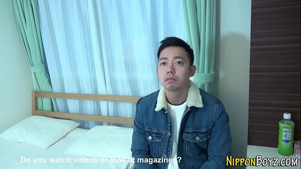 痴漢されたゲイの日本のイケメン