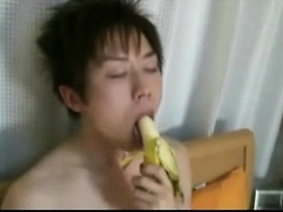 ムラムライケメンがバナナとファック！
