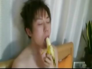 ムラムラ韓国イケメンがバナナとファック！