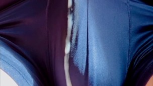 乳首で射精する変態日本人